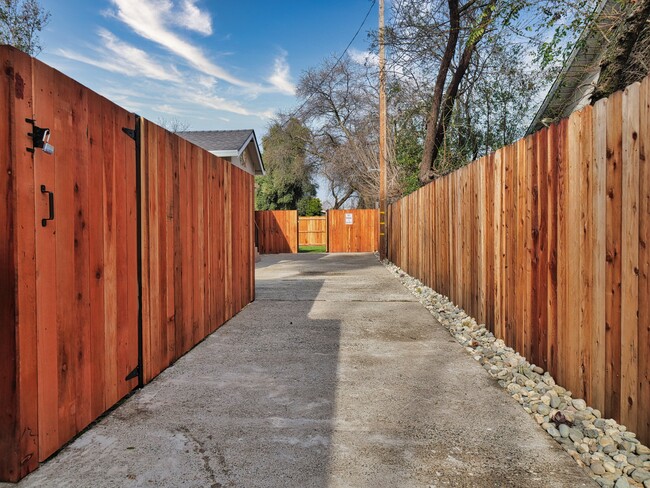 Foto del edificio - 308 6th St