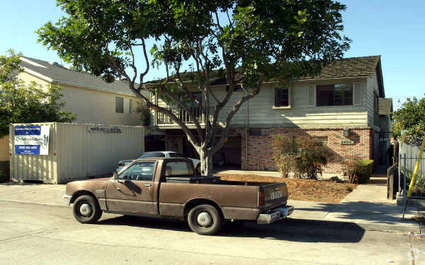 Building Photo - Heritage Villas