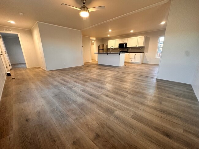 Building Photo - 18 Jubilee St