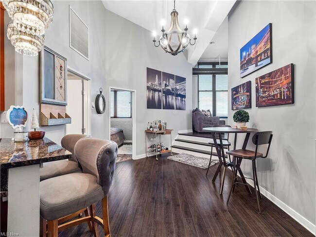 Foto del edificio - 1133 W 9th St