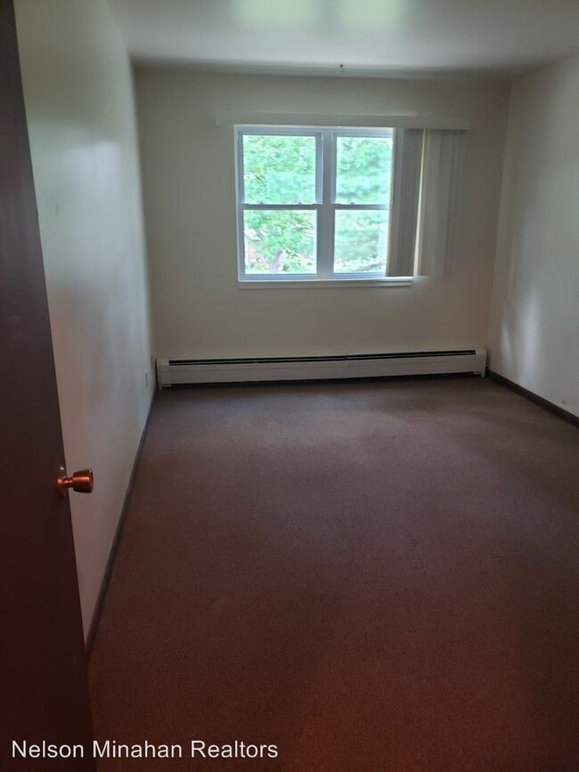 Building Photo - 415 N Mill St