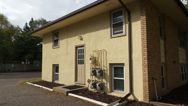 Side entrance to apartments - 7617 69th ave N