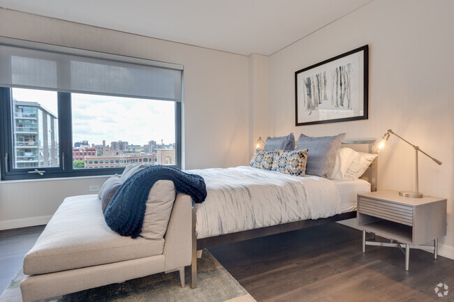 Interior Photo - AMLI West Loop