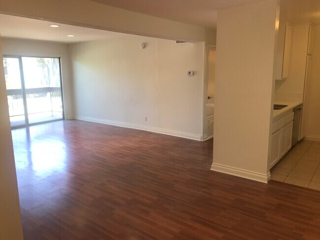 Foto del edificio - 5460 White Oak Ave