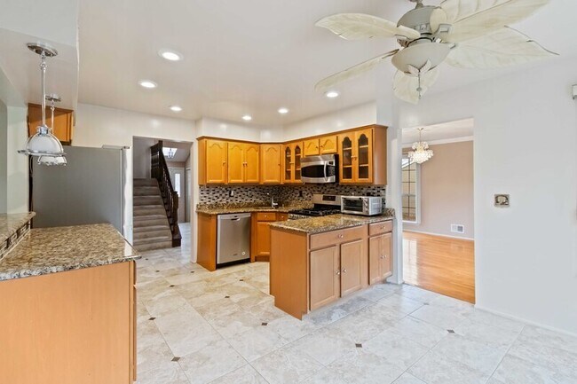 Building Photo - 24 Alton Dr