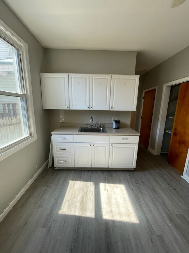 Unit 1R - 88 Clendenny Ave