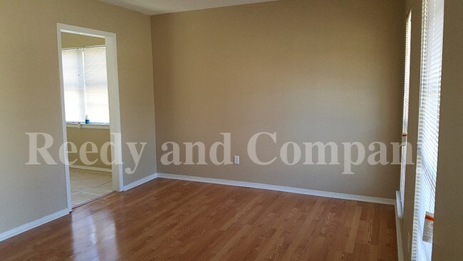 Building Photo - 649 Whiteside Cv