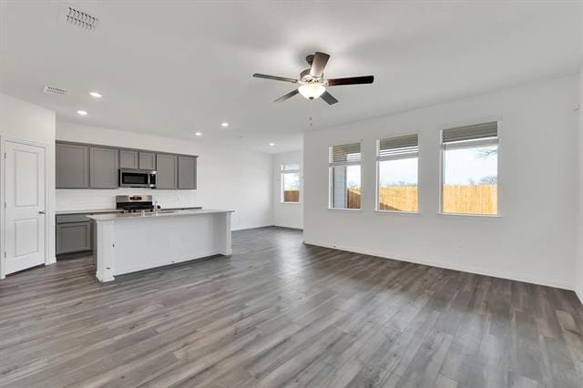 Building Photo - 524 Ranchito Pass