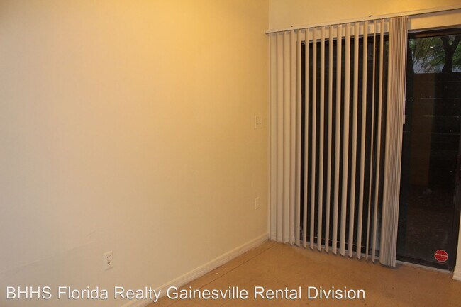 Building Photo - 626-628 NW 13th Terrace