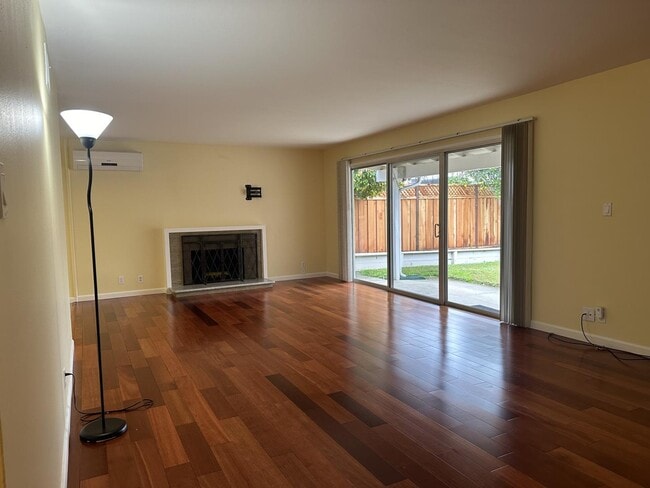 Foto del edificio - 1934 Foxworthy Ave