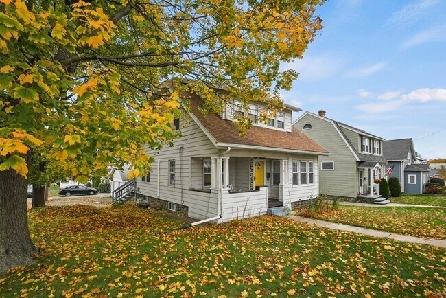 Building Photo - 110 Beverly Rd