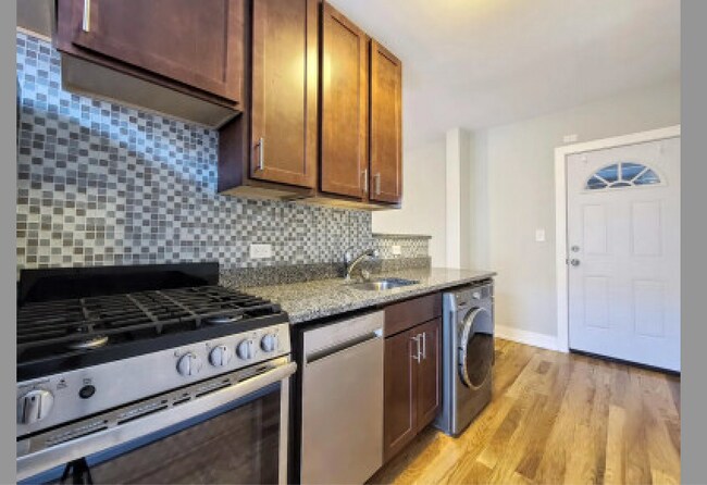 Foto del edificio - 2907 N Mildred Ave