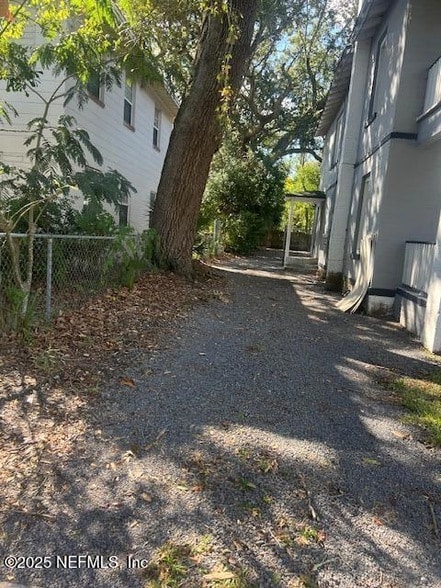 Building Photo - 2652 Post St