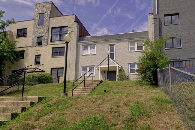 Foto del edificio - 1932 3rd St NE