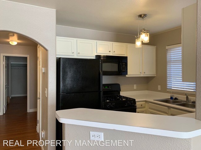 Foto del edificio - 4408 W Lake Mead Blvd