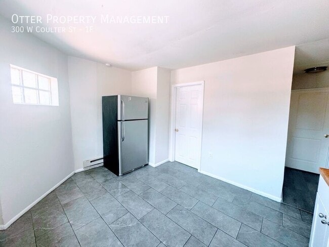 Building Photo - 300 W Coulter St