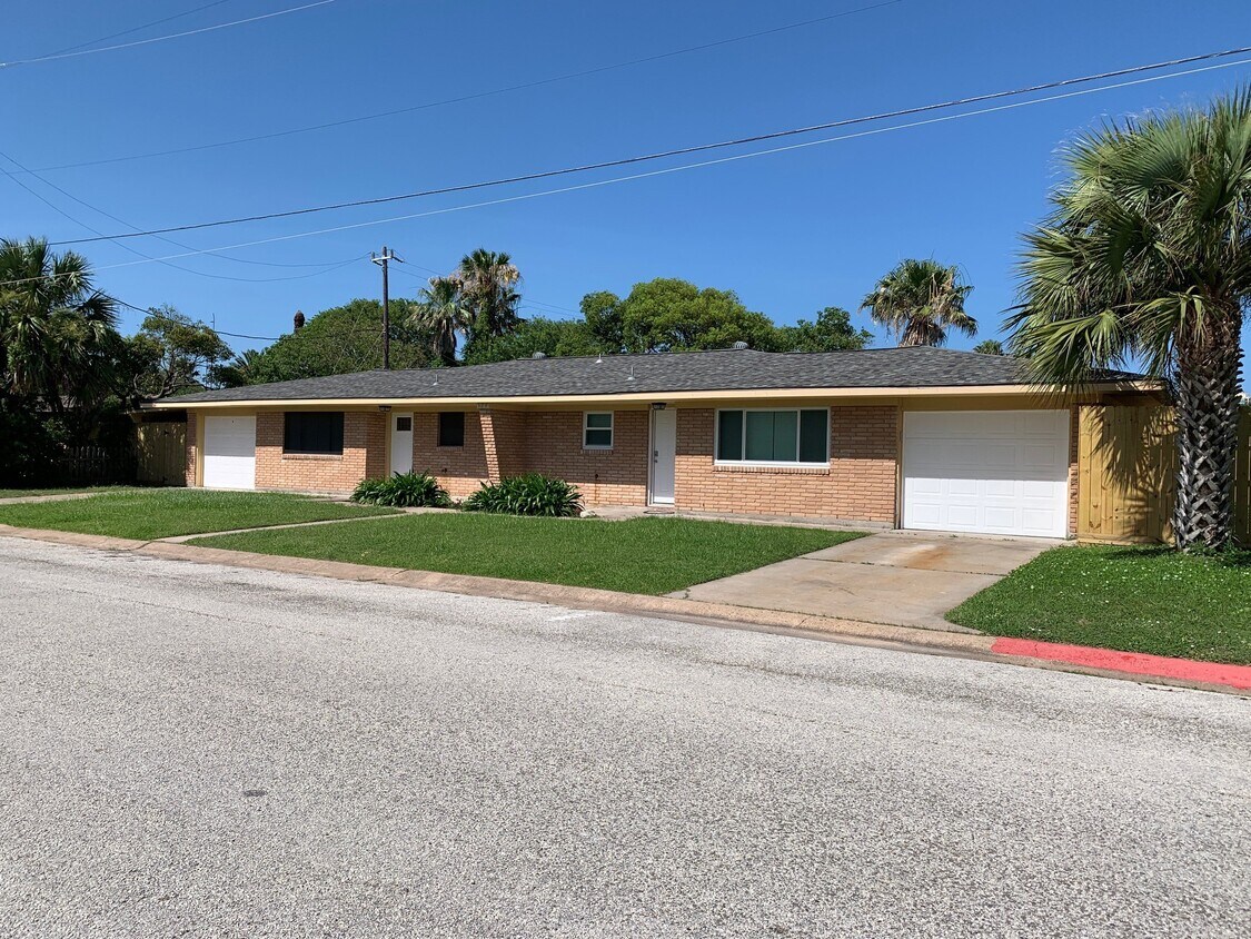 Foto principal - 328 1st St