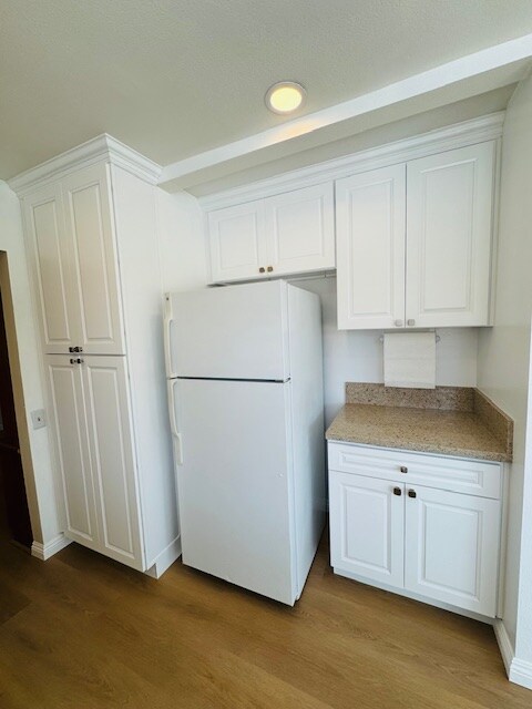 Building Photo - 6134 Village 6