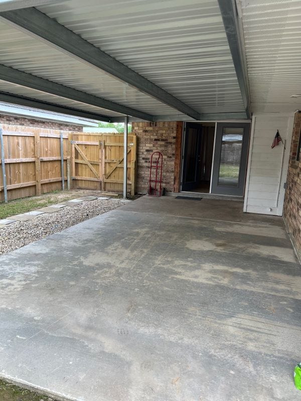 Building Photo - 109 Sorority Dr