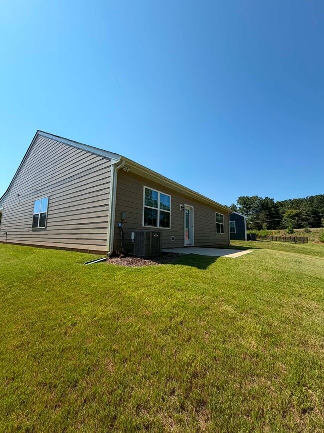 Building Photo - 126 White Apple Wy