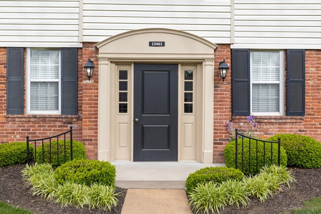 Exterior at Woods Mill Park Apartments & Townhomes - Woods Mill Park Apartments & Townhomes