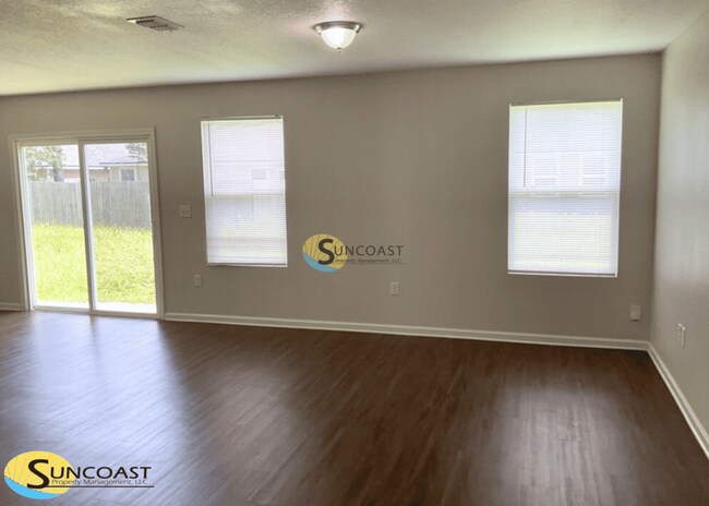 Building Photo - 8018 Hastings St