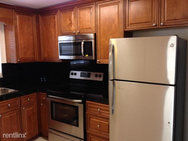 Primary Photo - 21915 Lake Forest Cir