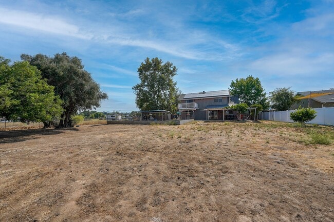 Building Photo - 1465 Barnett Rd