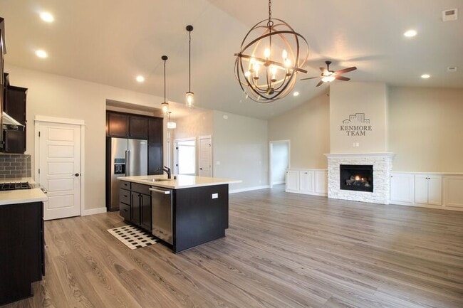 Foto del edificio - 3280 S Quincy St