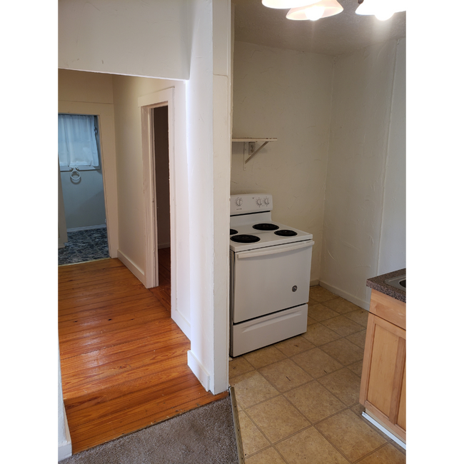 Hall to Bathroom and Bedrooms - 2020 Avenue L 1/2