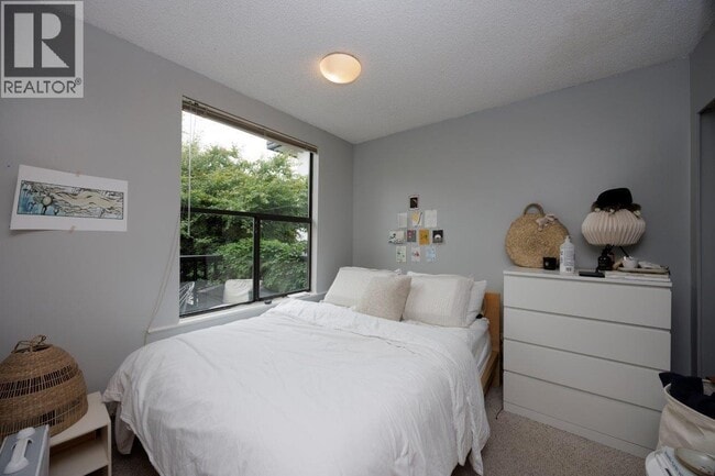 Photo du bâtiment - 2271 W 3rd Ave