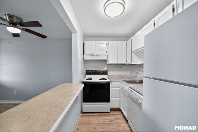 Foto del edificio - 1865 Fenton St