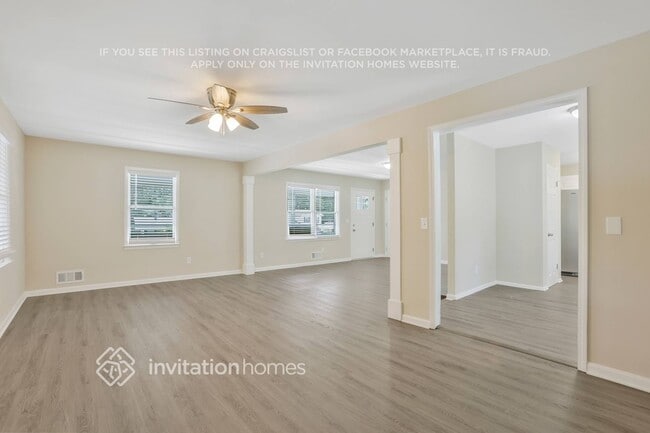 Foto del edificio - 107 Huntwood Dr
