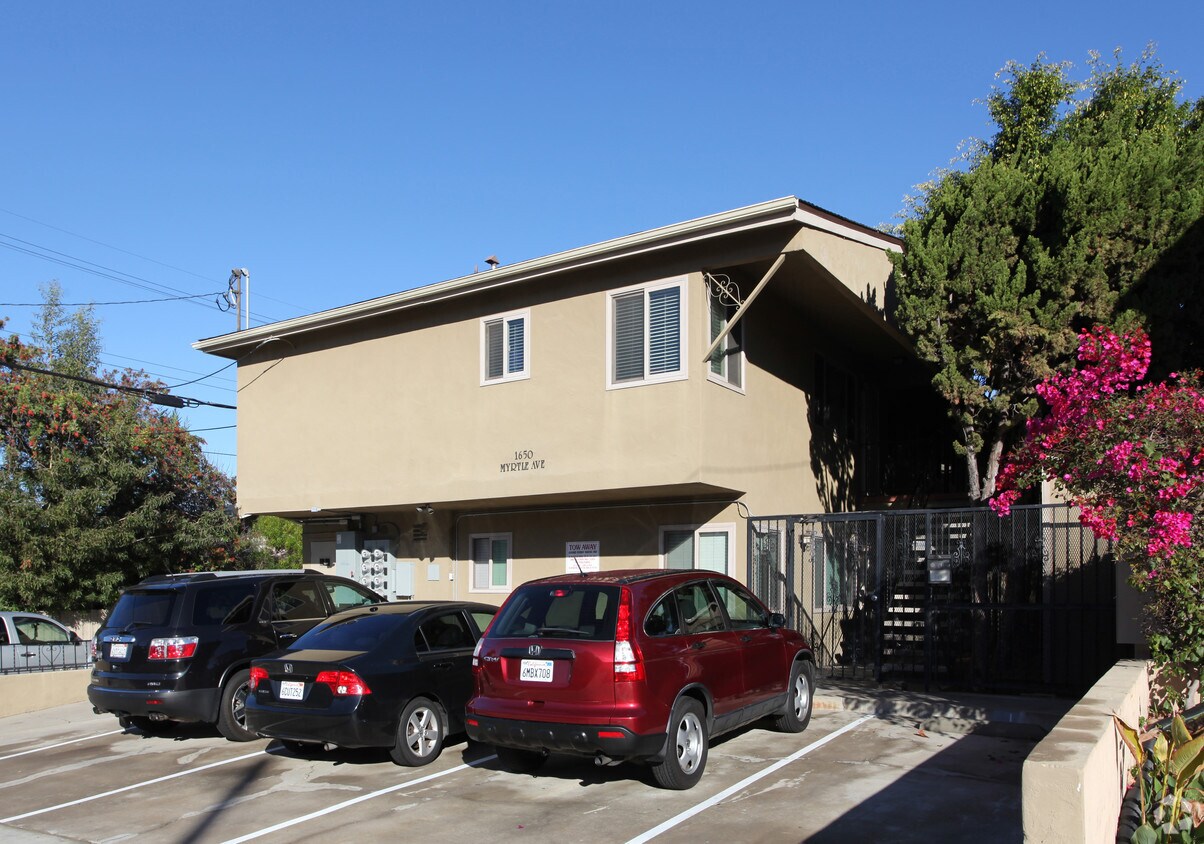 Primary Photo - Myrtle Apartments
