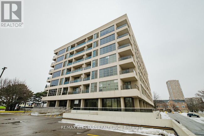 Photo du bâtiment - 1-301 Leaside Park Dr