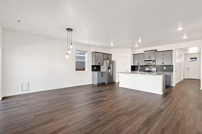 Foto del edificio - 5000 Alur St