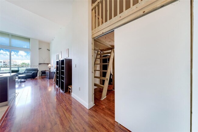 Foto del edificio - 1900 N Bayshore Dr