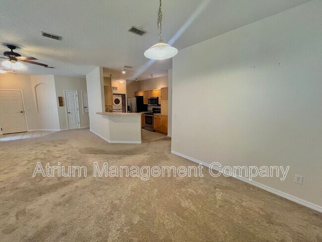 Building Photo - 3651 Oakdale Cir