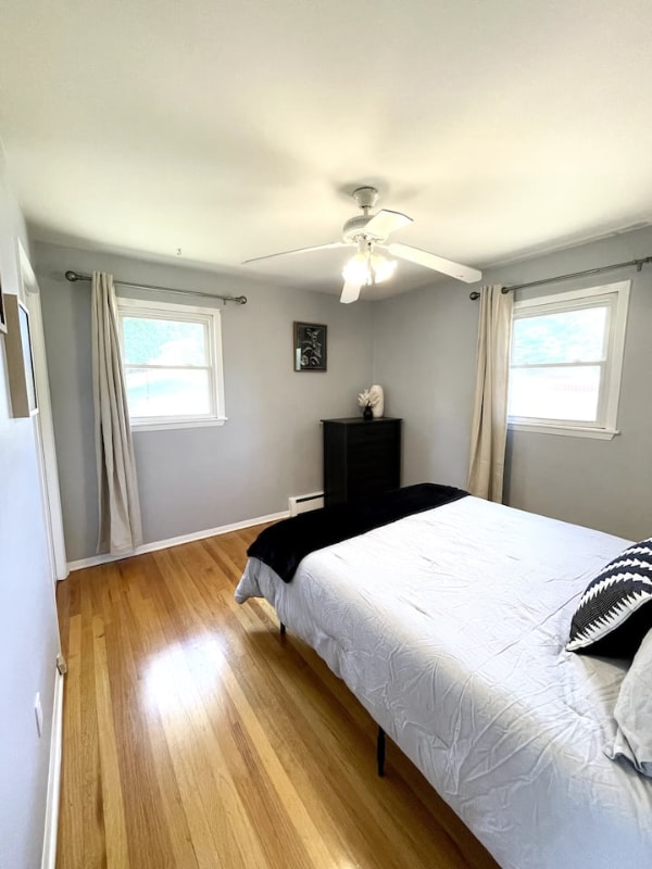 Building Photo - 2328 S Syene Rd