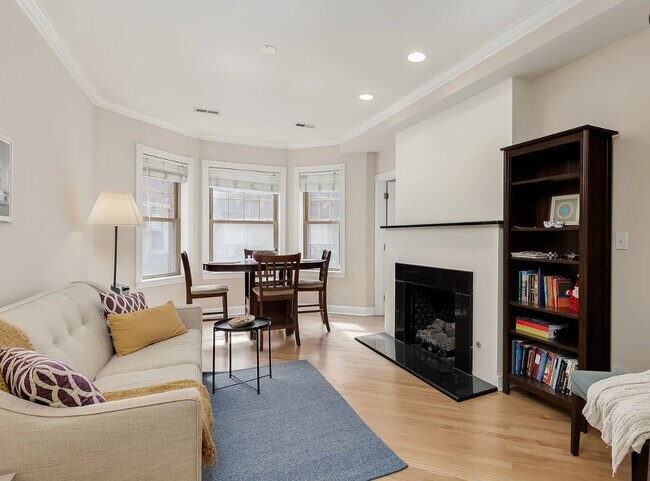 Foto del edificio - 5331 S Harper Ave