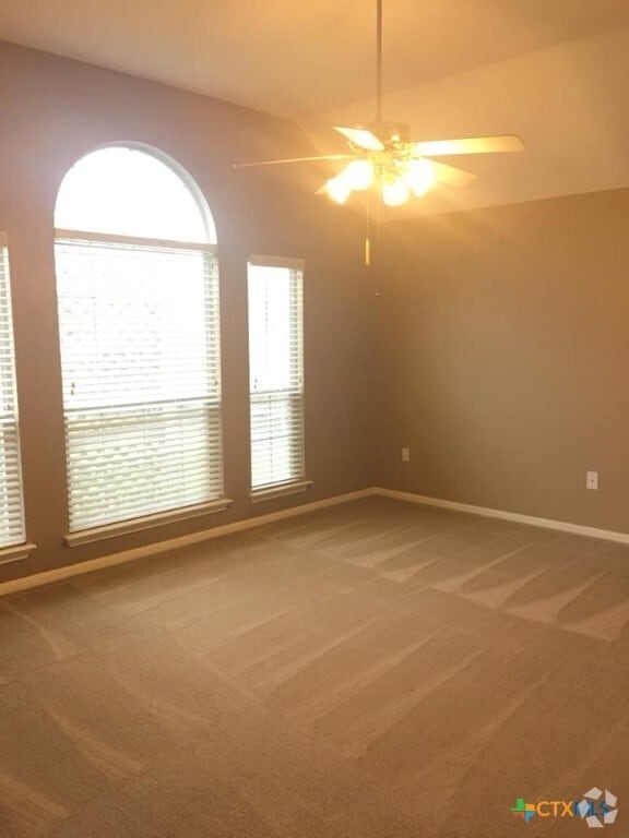 Building Photo - 607 Ashland Creek