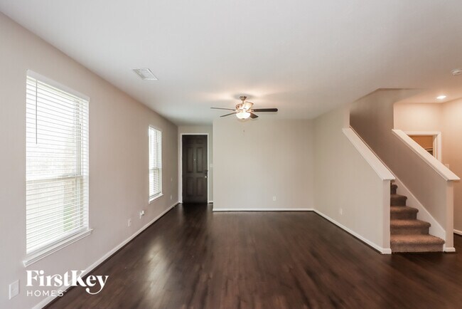 Building Photo - 5214 Pine Forest Ridge St