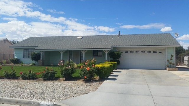 Foto del edificio - 14210 Fort Apache Ct