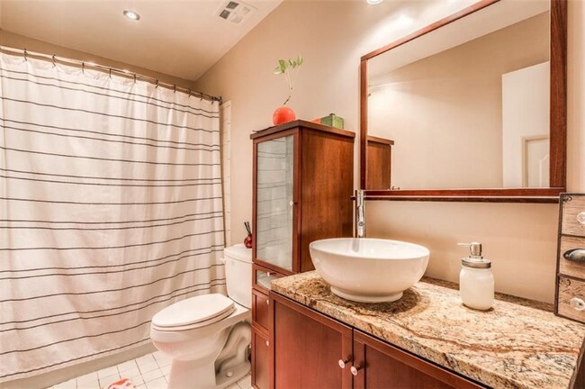 Foto del edificio - 4800 N Stanton St