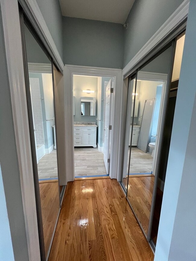 Foto del edificio - Sullivan Square, Closest train = Sullivan ...