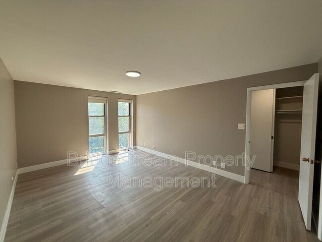Foto del edificio - 2230 S Patterson Blvd