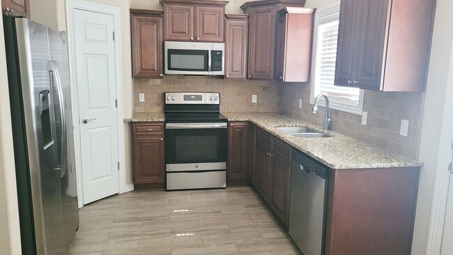Building Photo - **Move In Special: $1500 to Move In (inclu...