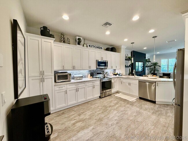 Foto del edificio - 168 Crape Myrtle Ln