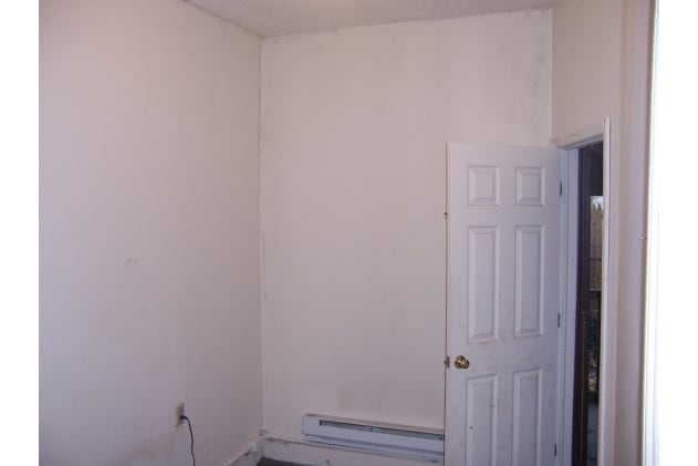 Building Photo - 108-110 Pequonnock St