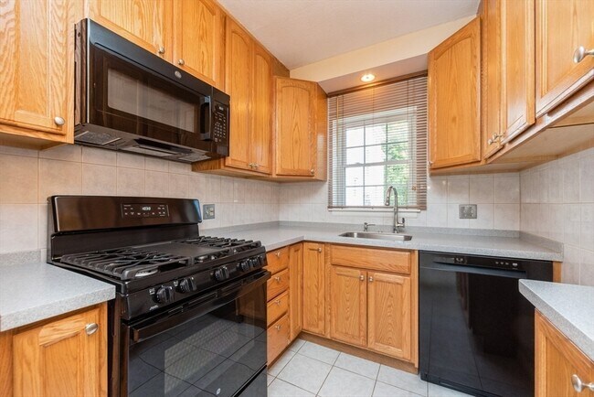 Foto del edificio - 31 Lake Shore Ct